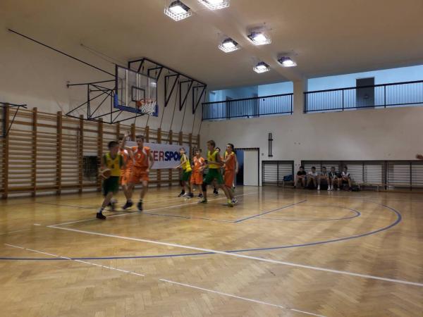 7-13 липня в угорському місті  Капошвар проходив Міжнародний фестиваль з баскетболу,  в якому взяли участь команди з 30 країн світу.