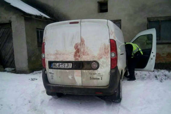 На Минайській в Ужгороді викрали авто: зловмисників затримали / ФОТО