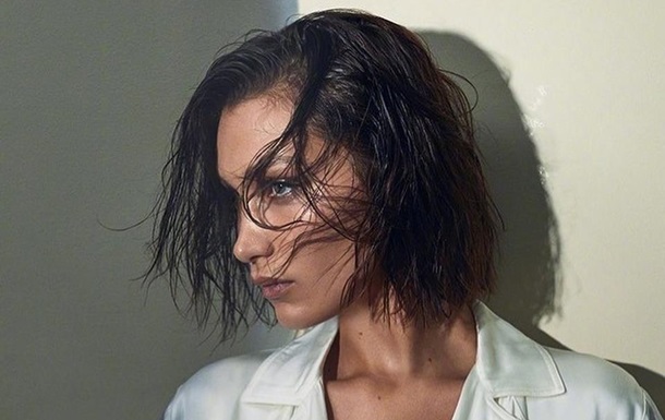Модель Белла Хадід узяла участь у зйомках реклами модного дому Burberry. Весь одяг для фотосесії був бежевого кольору.