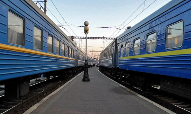 Укрзалізниця призначила додаткові поїзди № 207/207 Київ – Ужгород та № 269/219 Київ – Івано-Франківськ.