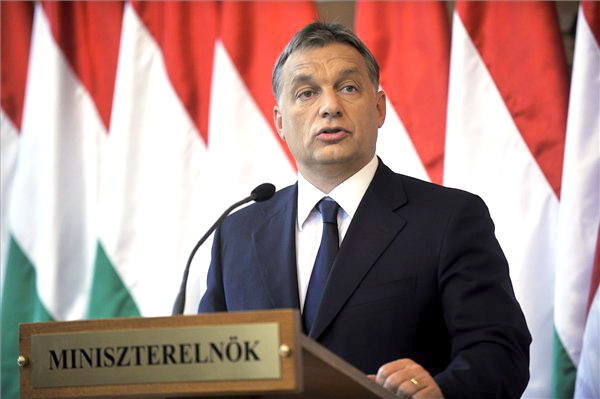 Magyarország miniszterelnöke Brüsszelben adott interjút az M1 Híradójának az uniós országok állam- és kormányfőinek kétnapos csúcstalálkozójára érkezve csütörtökön.

