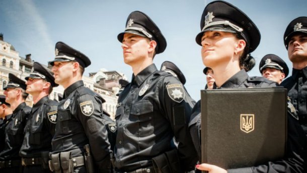 Навчання та підготовка одного нового поліцейського обходиться в 128 тис. грн, повідомив міністр внутрішніх справ України Арсен Аваков.
