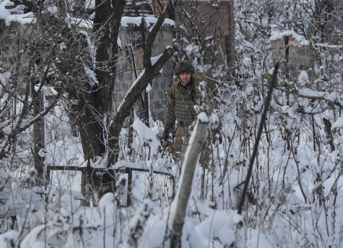 Внаслідок обстрілів жоден український військовий не зазнав поранень. 