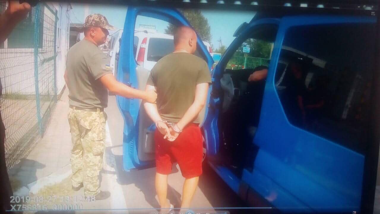 Учора вдень у пункті пропуску «Тиса» прикордонники завадили незаконному перетину кордону нашим співвітчизником. Він намагався без проходження контрольних операцій заїхати на територію України.