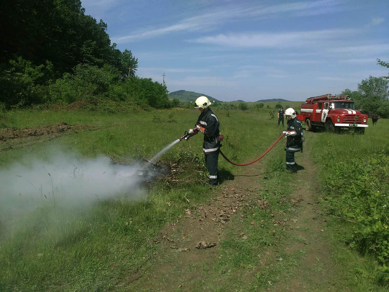 26 травня в районі с. Кідьош Берегівського району відбулися спільні навчання рятувальників та місцевого державного лісового господарства по гасінню пожеж в екосистемах.

