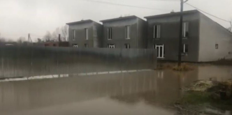 В Ужгороді підтопило один із мікрорайонів (ВІДЕО)