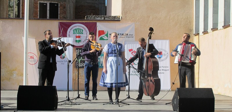 До дня угорської культури громадська організація «Про Культура Субкарпатіка» запрошує всіх бажаючих на велике святкування дня народження народного гурту «Kokas Banda».
