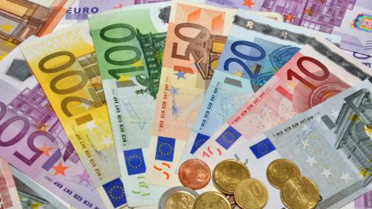 Європейська валюта подешевшала на 21 копійку.