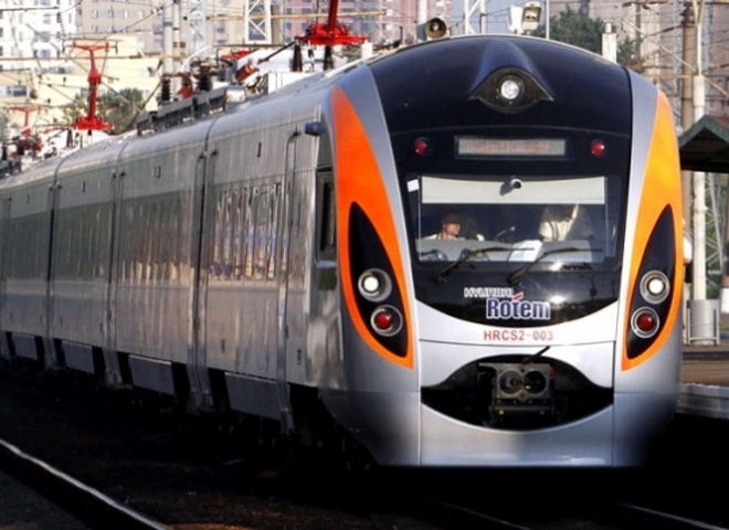 Укрзалізниця зацікавлена в тому, аби до області, що межує з чотирма європейськими державами швидкісний потяг було запущено.