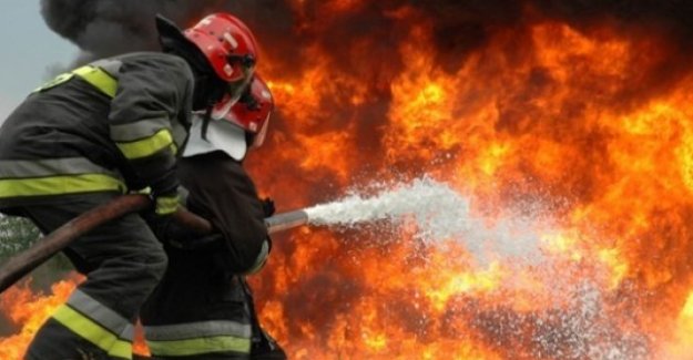 У суботу, 16 березня, о 22:45 рятувальники отримали повідомлення про пожежу, яка спалахнула у селищі Буштино, що на Тячівщині. 