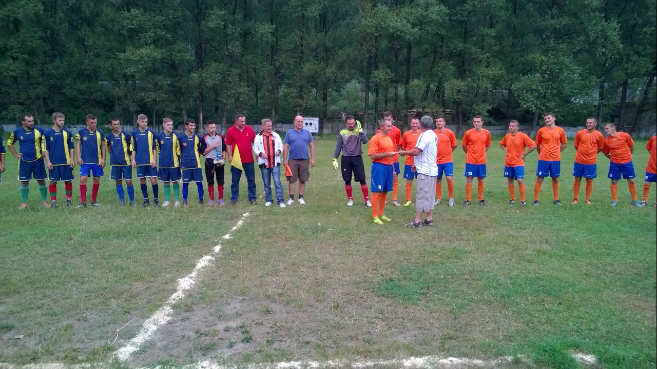 Цими вихідними пройшли матчі 11 туру першості Тячівського району та східної зони - 12 тур першості Закарпаття (І ліга) з футболу.
