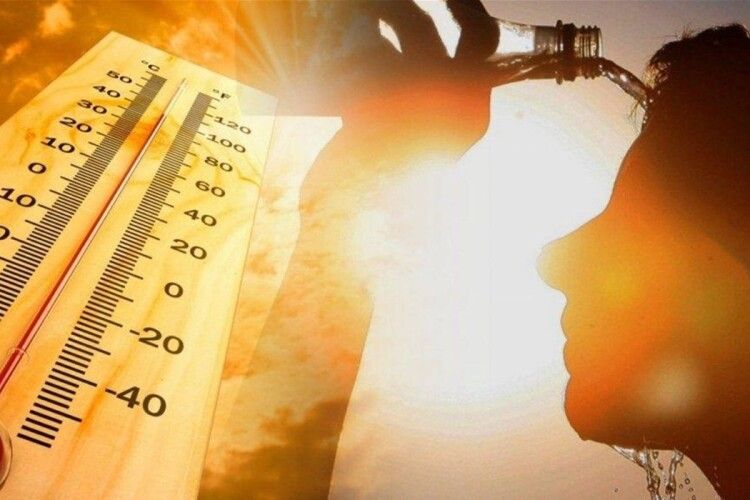 На Закарпатті температура наближається до історичного температурного рекорду, який було зафіксовано в регіоні в спекотне літо 2000-го року.
