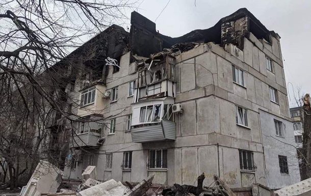 У ніч на суботу росіяни знову відкрили вогонь по Лисичанську, що спричинило пошкодження п'яти будинків.