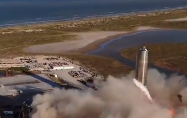SpaceX випробувала прототип "марсіанського" корабля (ВІДЕО)