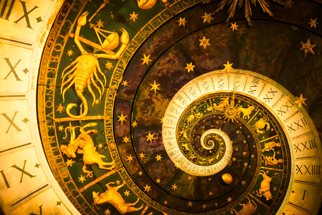 Астрологи розповіли представників яких знаків Зодіаку чекають погані новини до кінця місяця

