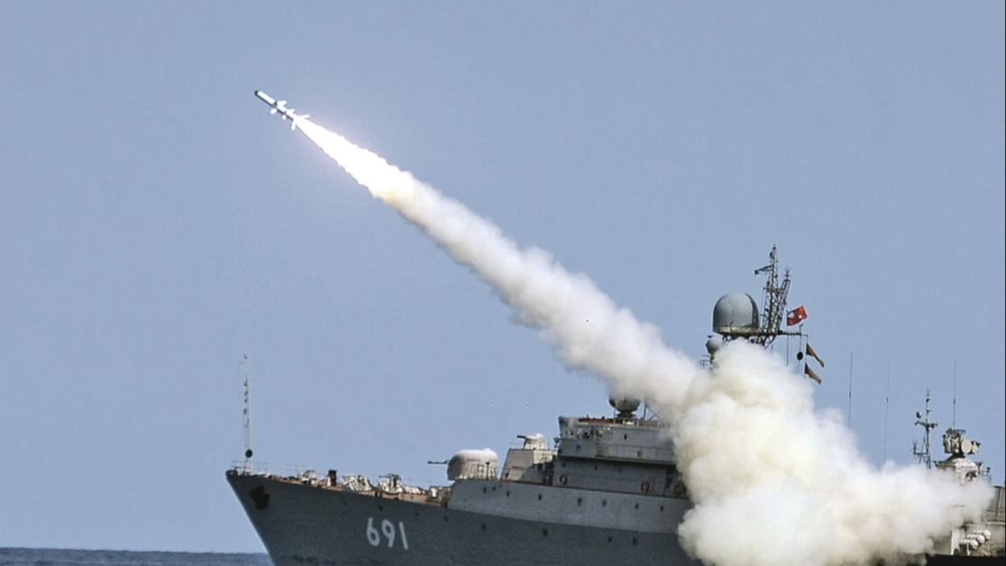 Ворог вивів у Чорне море ракетоносій з “Калібрами”, тому є ймовірність ракетних ударів.