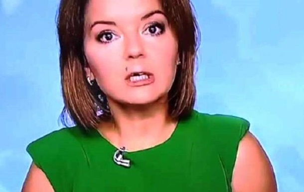 Известная ведущая 1+1 попала в курьезную ситуацию во время прямого эфира. Женщина вела выпуск новостей, неожиданно у нее выпал зуб.
