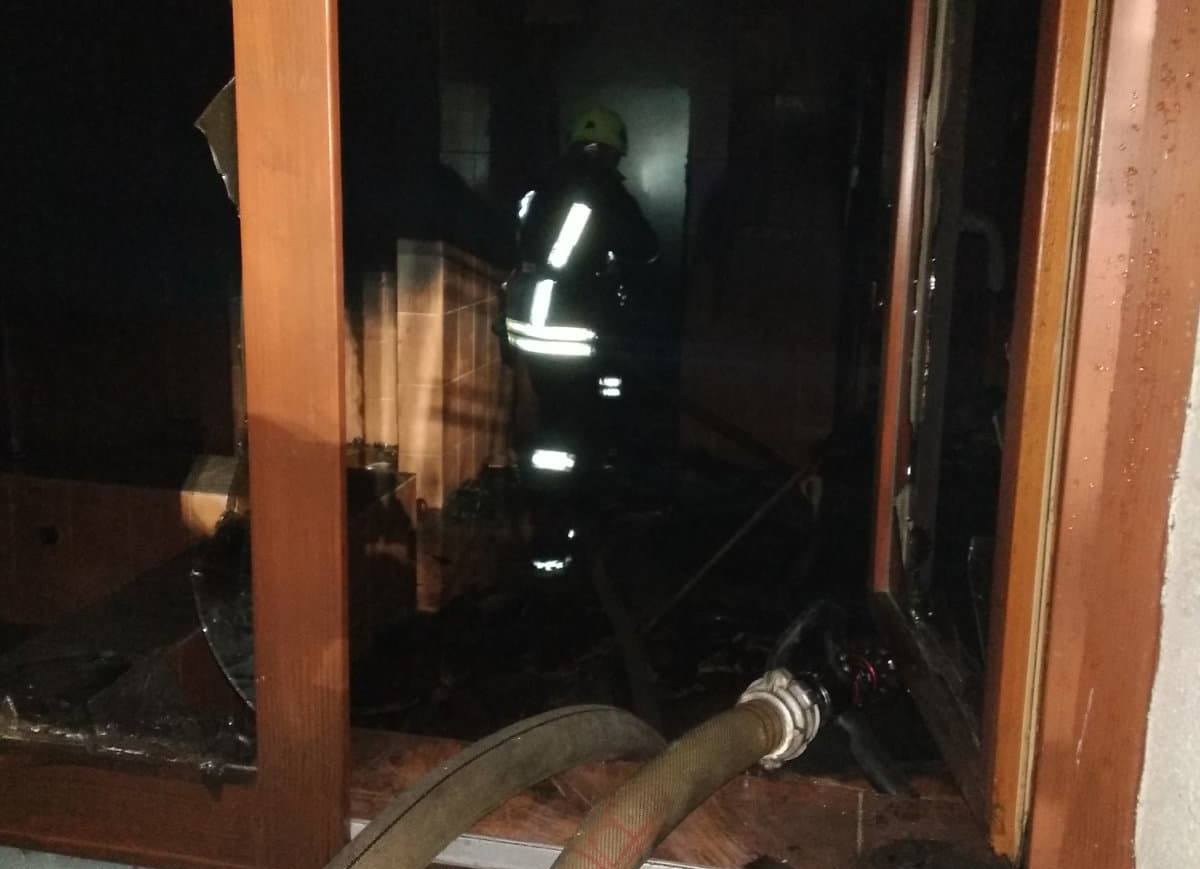 Під час пожежі в мотелі вогнеборці Воловеччини врятували 3 людей.