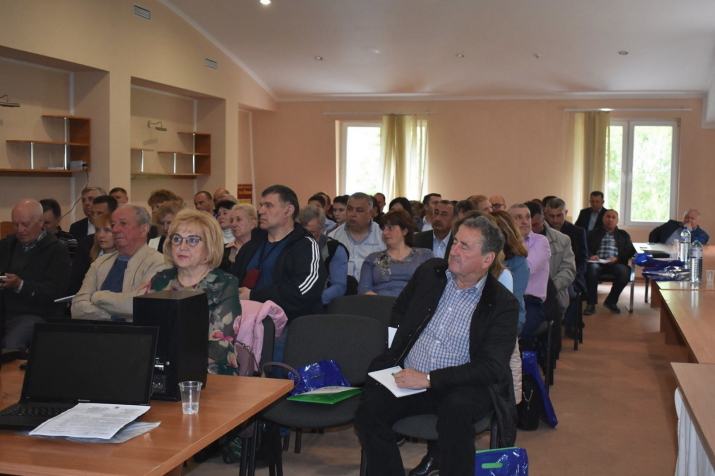 На всеукраїнському семінарі у Поляні вирішували актуальні питання з діагностики та боротьби із захворюваннями й отруєннями бджіл.