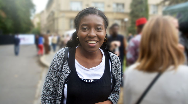 Крістіна Пертроу Джонес із Нігерії в Ужгороді живе всього рік, але почувається тут вже як вдома. 22-річна дівчина мріє стати лікаркою і для отримання диплому їй залишилося  вже зовсім небагато. 