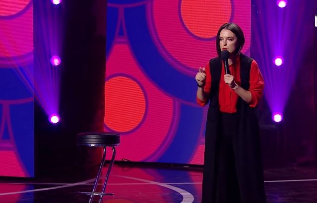 Голос Карпат: Що таке stand up та чому виступ Лєри Мандзюк в Іршаві розбурхав користувачів Мережі