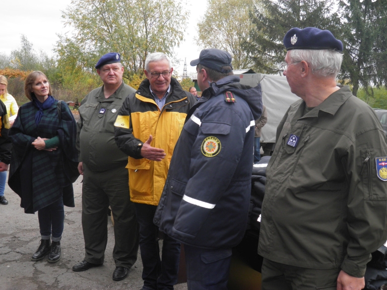 24 октября в закарпатских спасателей приехали представители международной благотворительной организации «Пламя мира» из Австрии.