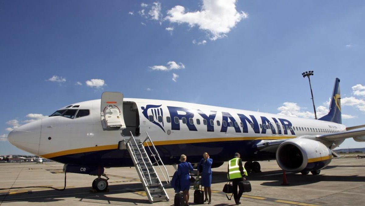 Міністр також заявив, що відчуває свою особисту відповідальність за ситуацію, яка зараз склалася з відмовою компанії Ryanair працювати в Україні. 