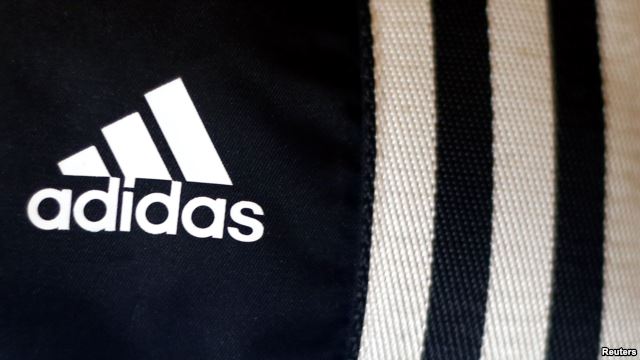 Німецький виробник спортивного одягу Adidas закриє 200 своїх магазинів у РФ.
