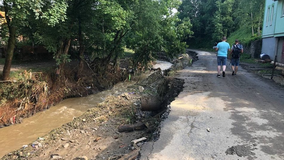 Жители Раховского района рассказали об ужасающих моментах во время наводнения (ВИДЕО)