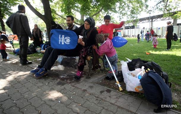 Будапешт планирует постепенное урезание социального обеспечения соискателям убежища.