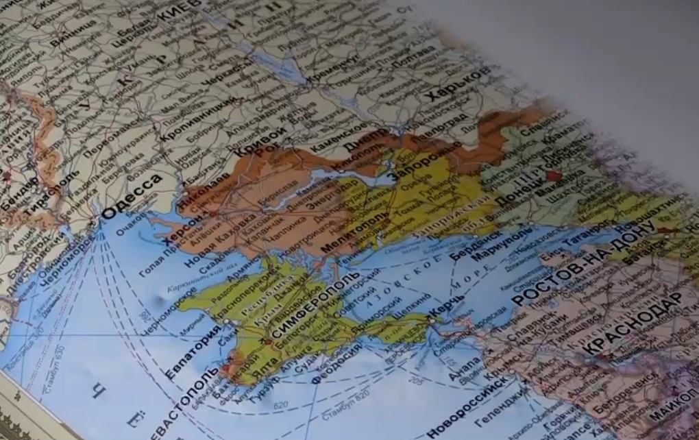 На картах відмічено і місто Запоріжжя, що наразі знаходиться під контролем України, і ті частини Херсонської області, які зараз зайняті ЗСУ.