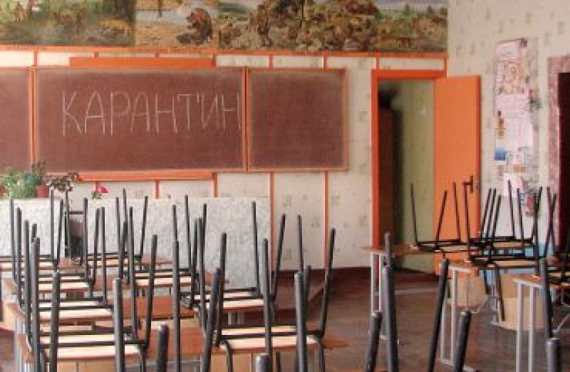 На Закарпатті знову спалах кору: у лікарню потрапили 12 дітей, у двох - ускладнення, школу на Тячівщині закрили на карантин.