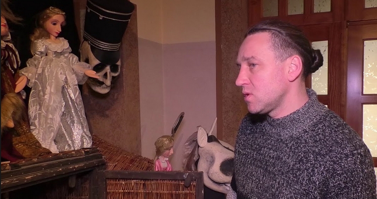 В Ужгородській "Бавці" представили зо три десятки створених власноруч ляльок (ВІДЕО) 