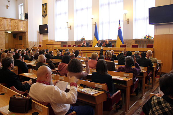 Закарпатська ОДА скликає позачергову сесію через ситуацію зі 128 - бригадою