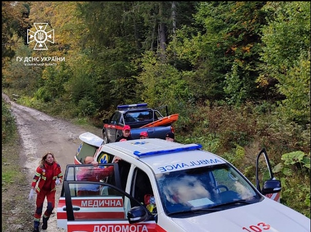 28 вересня до рятувальників зателефонували працівники лісгоспу, які повідомили про те, що в с. Гребенів Стрийського району в лісовому масиві виявлено чоловіка. 