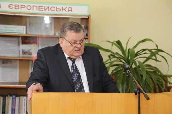 На посту директора Мукачевского аграрного колледжа утвердили Юрия Садвари.