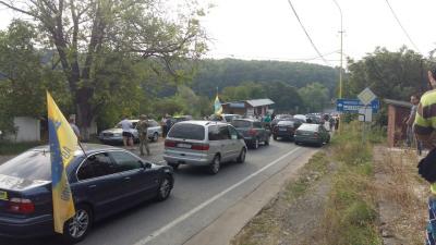 Ужгородцы продолжают возмущаться действиями группы лиц, которые планируют 12 листопадаперекривати границу на КПП Ужгород.