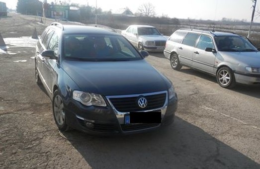 Автомобіль з міжнародного розшуку затримали на закарпатському кордоні. Інтерпол шукав німецьке авто з 2014 року. Заїхати до України на цьому авто намагався громадянин Угорщини.