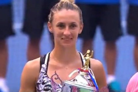 В финале Леся Цуренко обыграла спортсменку из Сербии.