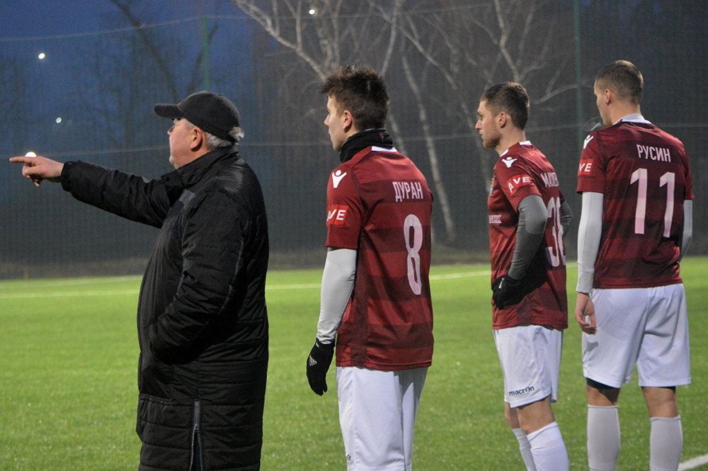 В очередном спарринге местных профессиональных клубов команда Иваница переигрывает своих именитых соседей.
