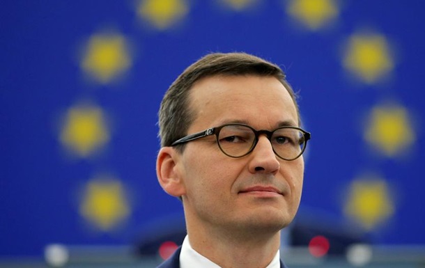 У Польщі скасували податок на доходи фізичних осіб для молодих працівників, які заробляють менше 20 тисяч євро на рік. Так уряд країни хоче зупинити