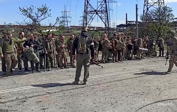 Територію Азовсталі залишили близько половини українських військових, стверджують російські ЗМІ.