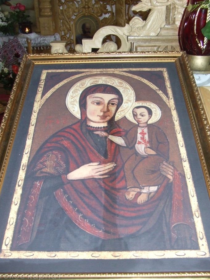 Szerednyén könnyezik Szűz Mária ikonja
