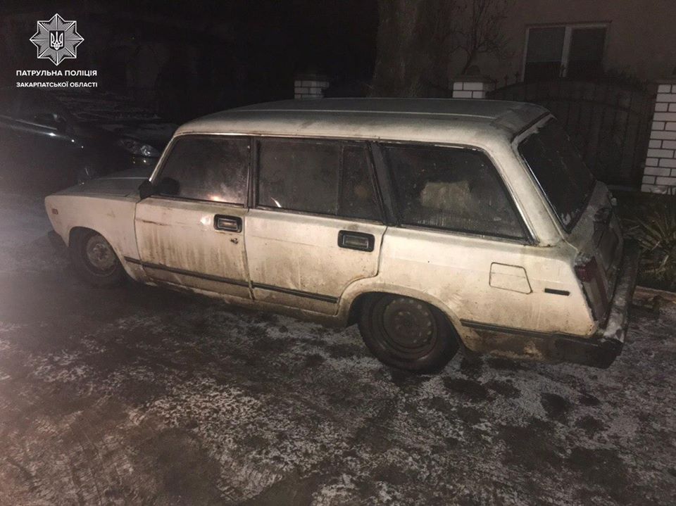 23 січня, близько 3-ї години ночі, патрульним надійшло орієнтування на автомобіль марки ВАЗ-3104, яким заволоділи невідомі особи.