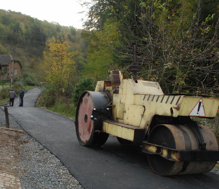 У селі Собатино на Іршавщині провели капітальний ремонт частини автошляху, який не оновлювали майже 25 років. 