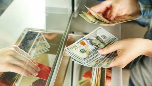 Національний банк України на 22 березня 2018 року встановив курс гривні до американського долара на рівні 26,28 грн за долар, зміцнивши її на 2 копійки.

