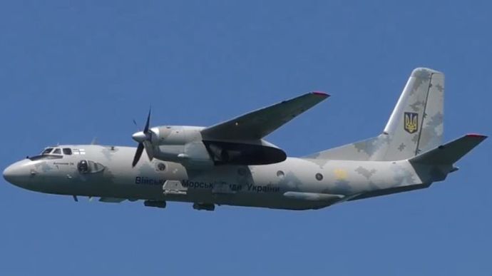 На півночі Запорізької області у п'ятницю 22 квітня впав транспортний літак Ан-26, який виконував технічний рейс. 

