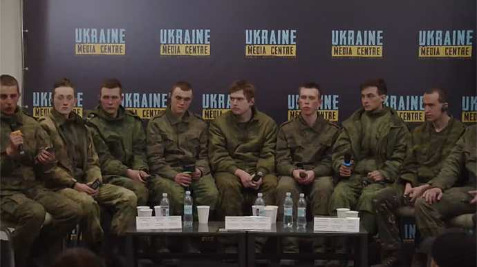 На окупованій території Донецької області для війни проти України мобілізували студентів вишів, їх відвезли воювати на Харківщину.

