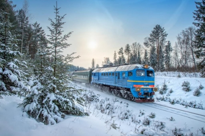 Укрзалізниця з 22 грудня запускає щоденне курсування поїзда №81/140 Ужгород - Кам'янець-Подільський.