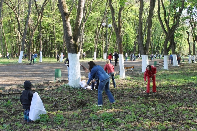 В Ужгороді понад 340 тисяч витратять на облаштування світла і прибирання вулиць